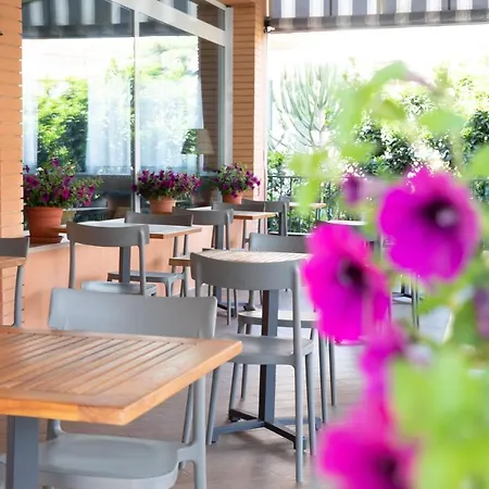 Ariston Hotel 3*