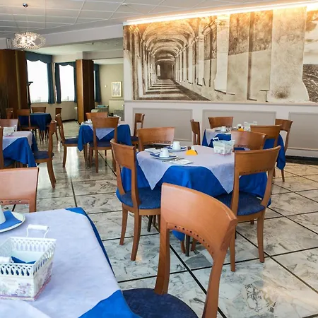 Hotel Ariston 3*