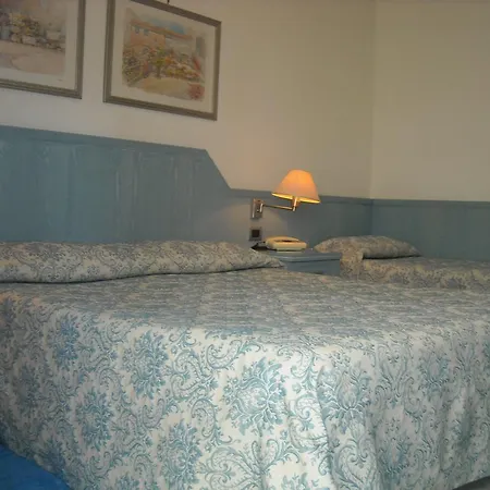 ホテル Ariston 3*