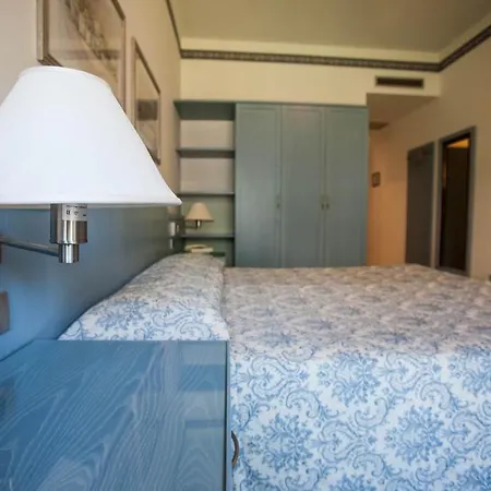 Ariston Hotel 3*
