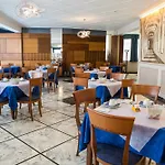 Hotel Ariston 3*